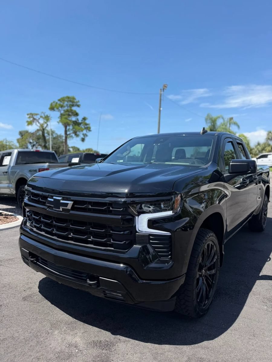 Used 2022 Chevrolet Silverado 1500 RST AWD/4WD image 1