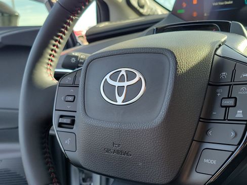New 2026 Toyota Prius Plug-In Hybrid FWD image 25