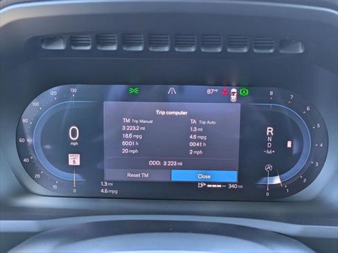 Used 2025 Volvo XC90 B6 Plus w/ Protection Package Premier image 16