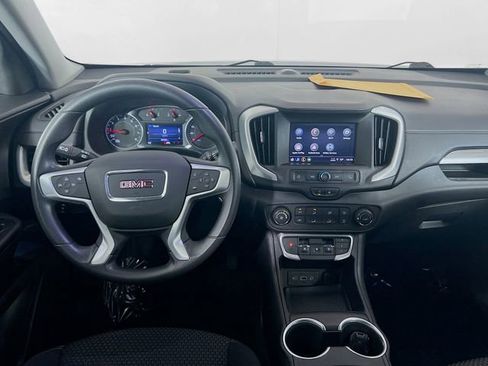 Used 2022 GMC Terrain SLE w/ LPO, Floor Liner Package image 21
