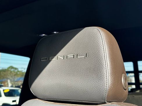 Used 2020 GMC Sierra 2500 Denali w/ Denali Ultimate Package image 29