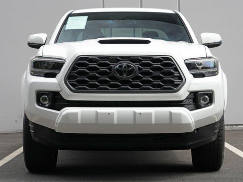 Used 2023 Toyota Tacoma TRD Sport w/ Black Out Package (TMS) AWD/4WD image 7