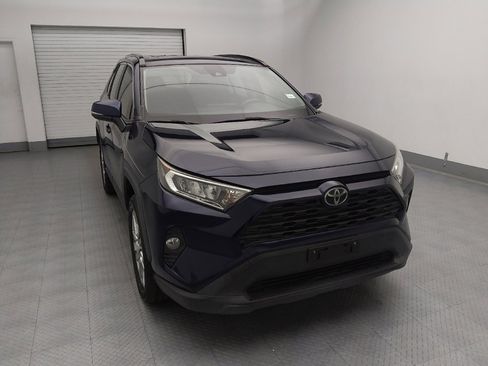 Used 2019 Toyota RAV4 XLE Premium FWD image 14