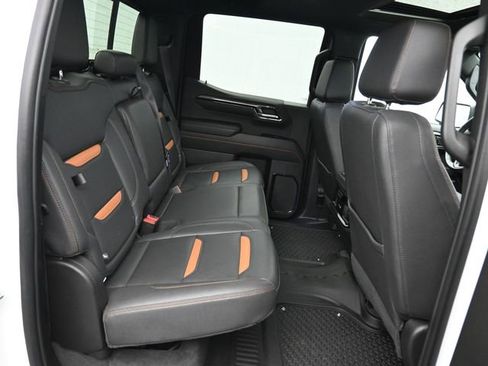 Used 2024 GMC Sierra 1500 AT4 w/ Technology Package image 6