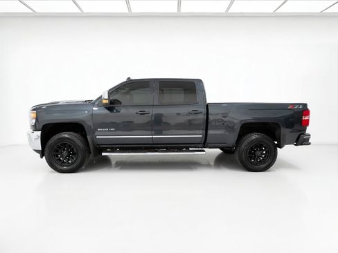 Used 2018 Chevrolet Silverado 2500 LT w/ LT Convenience Package AWD/4WD image 22