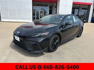 Used 2025 Toyota Camry SE video 2