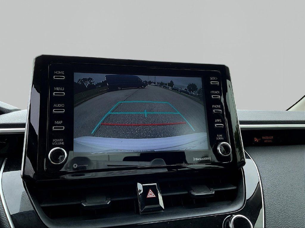 Used 2021 Toyota Corolla LE FWD image 17