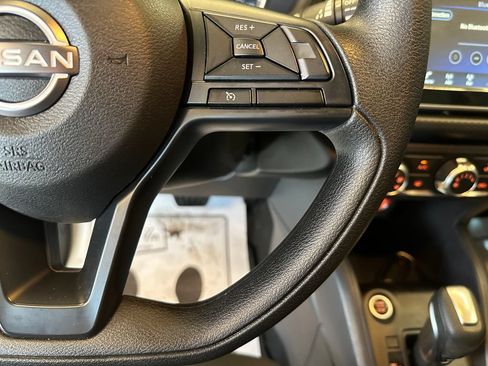 Used 2024 Nissan Kicks S FWD image 11