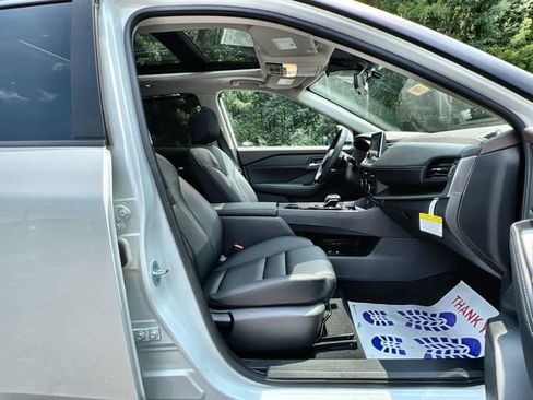 Certified 2023 Nissan Rogue SV w/ SV Premium B Package AWD/4WD image 25