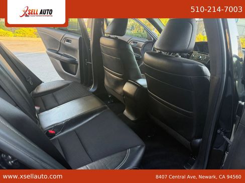 Used 2017 Honda Accord Sport image 10