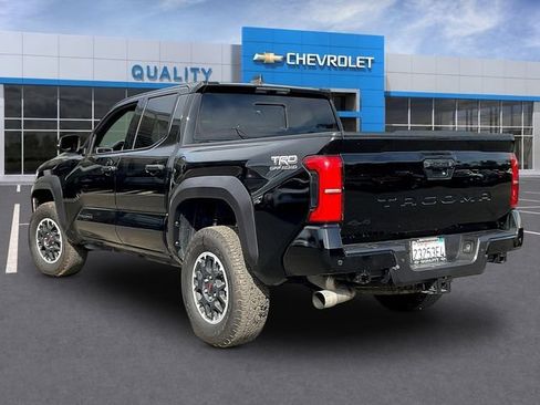 Used 2025 Toyota Tacoma TRD Off-Road w/ TRD Off Road Upgrade Package AWD/4WD image 5