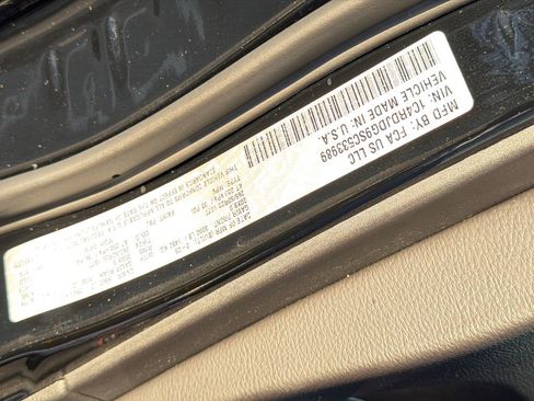 Used 2025 Dodge Durango GT AWD/4WD image 35