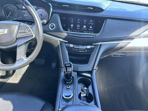 Certified 2023 Cadillac XT5 Premium Luxury AWD/4WD image 18