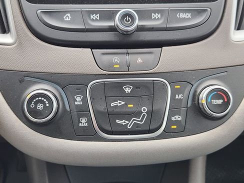 Used 2023 Chevrolet Malibu LS FWD image 17