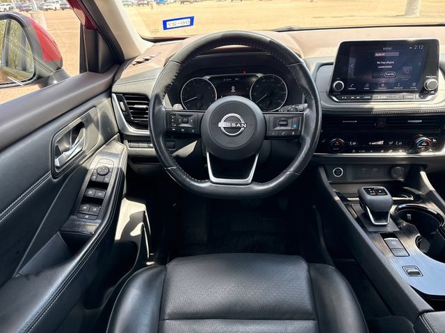 Certified 2022 Nissan Rogue SV w/ SV Premium Package FWD image 14