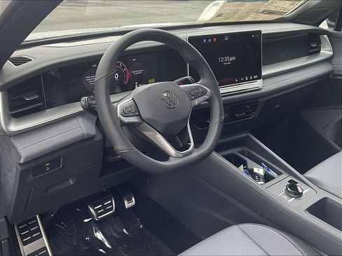 New 2026 Volkswagen Tiguan SE R-Line AWD/4WD image 8