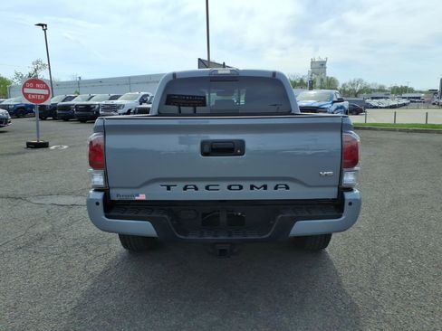 Used 2020 Toyota Tacoma TRD Off-Road w/ TRD Premium Off Road Package image 4