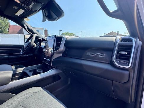 Used 2025 RAM 3500 Big Horn AWD/4WD image 19