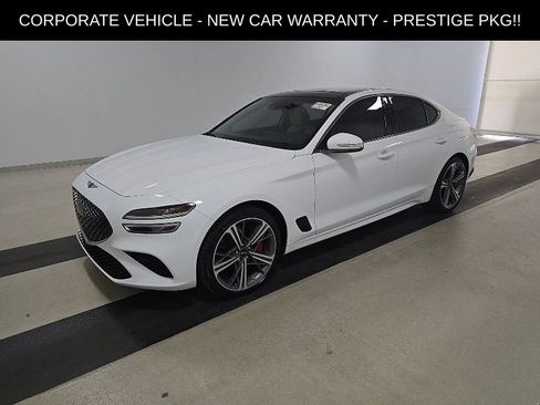 Used 2025 Genesis G70 2.5T image 1
