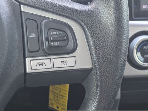 Used 2018 Subaru Forester 2.5i Premium image 25