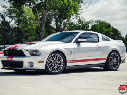 Used 2012 Ford Mustang Shelby GT500 w/ SVT Performance Pkg image 31