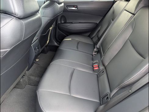Used 2024 Toyota Corolla Cross XLE w/ Convenience Package FWD image 11