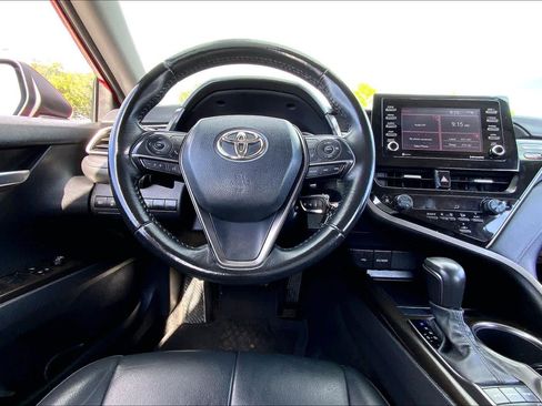 Used 2023 Toyota Camry SE FWD image 6