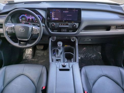 Used 2024 Toyota Grand Highlander Platinum image 14