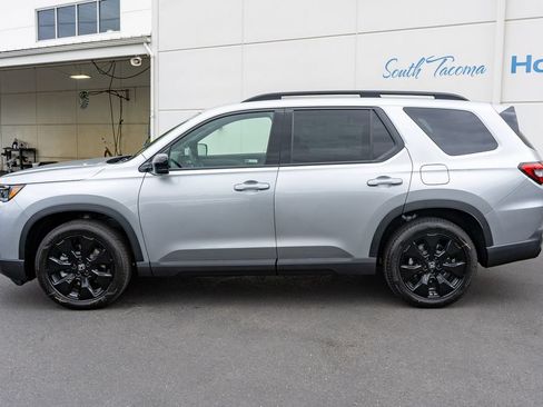 New 2026 Honda Pilot Black Edition image 9