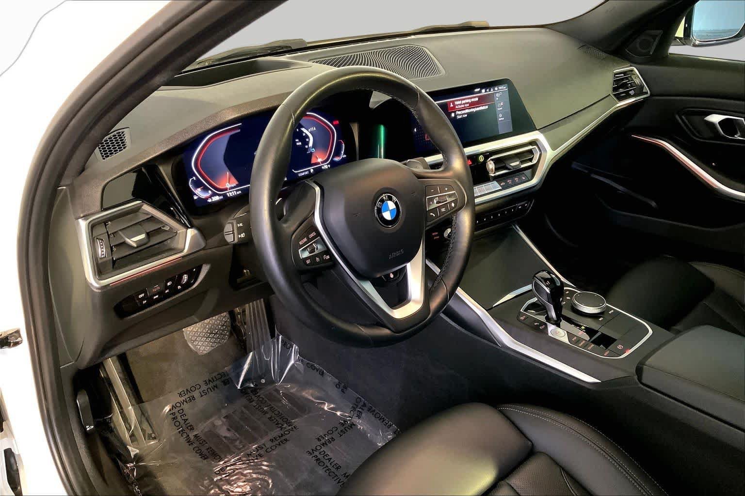 Used 2022 BMW 330i xDrive Sedan w/ Premium Package AWD/4WD image 18