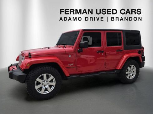 Used 2018 Jeep Wrangler Unlimited Sahara w/ Connectivity Group AWD/4WD image 1