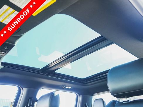 Used 2017 Ford F150 Raptor w/ Equipment Group 802A Luxury image 12