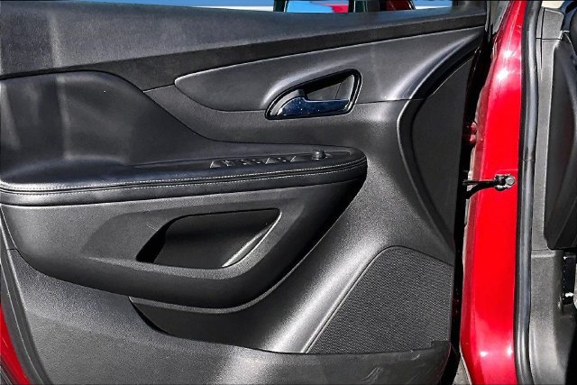 Used 2021 Buick Encore Preferred w/ Safety Package FWD image 20