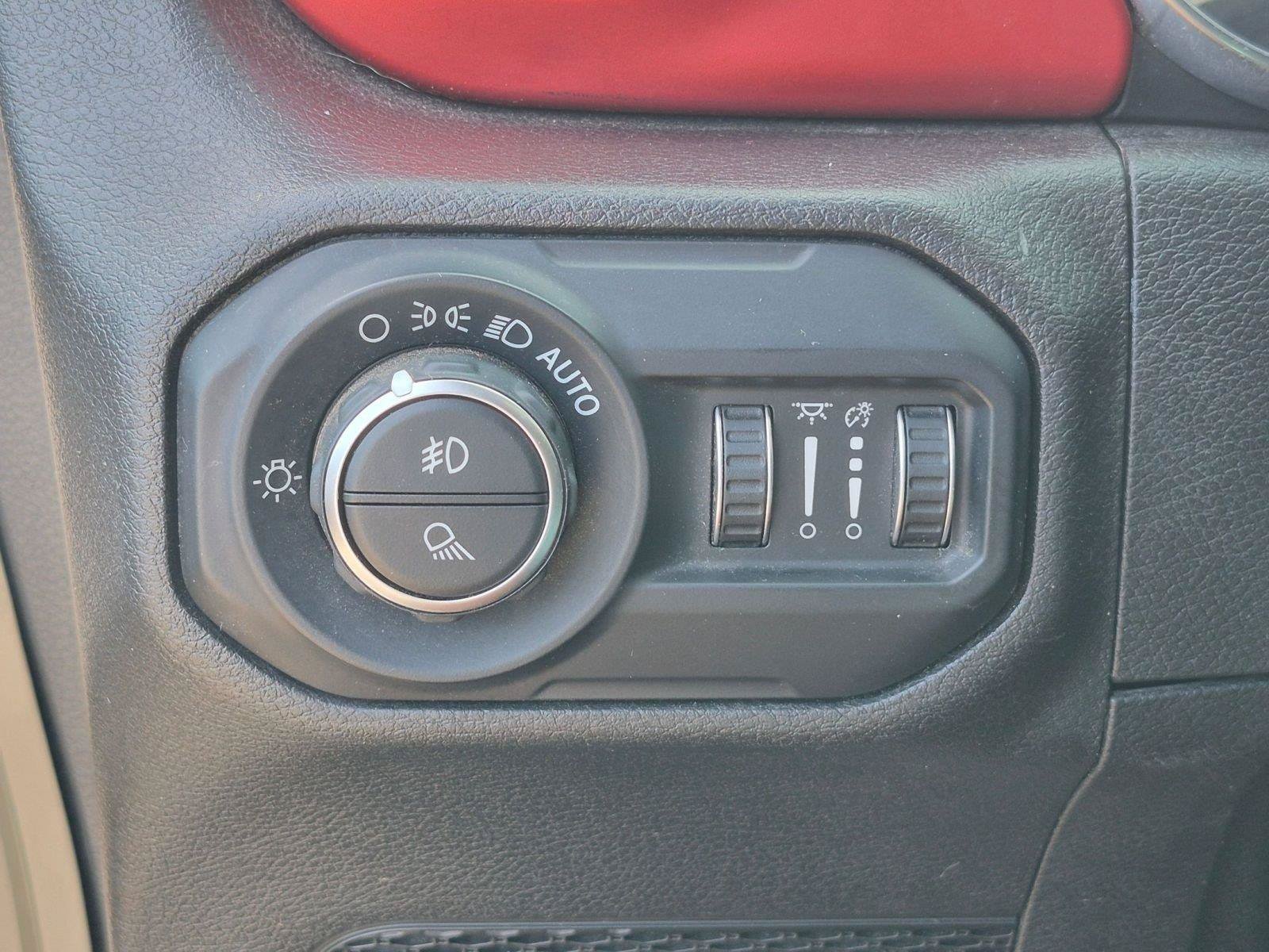 Used 2020 Jeep Gladiator Rubicon w/ LED Lighting Group AWD/4WD image 9