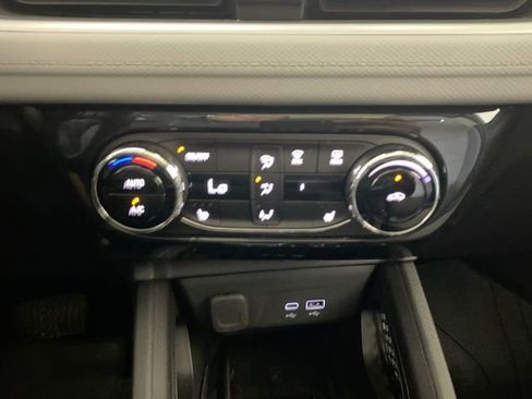 Used 2024 Chevrolet TrailBlazer LT w/ Convenience Package FWD image 43