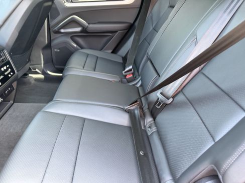 Certified 2026 Porsche Cayenne S AWD/4WD image 20