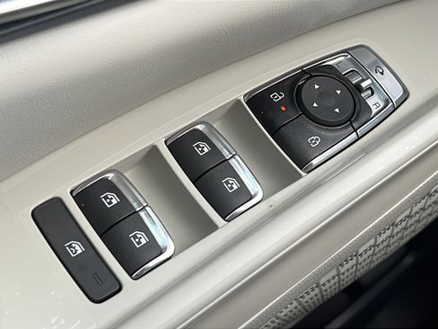 New 2026 Kia Carnival EX FWD image 22