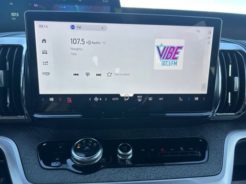 New 2025 Ford Expedition Tremor image 14