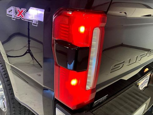 Used 2025 Ford F250 Lariat AWD/4WD image 25