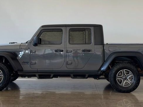 Used 2020 Jeep Gladiator Sport w/ Quick Order Package 24S AWD/4WD image 4