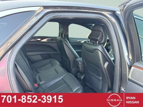Used 2017 Lincoln MKZ Reserve FWD image 5