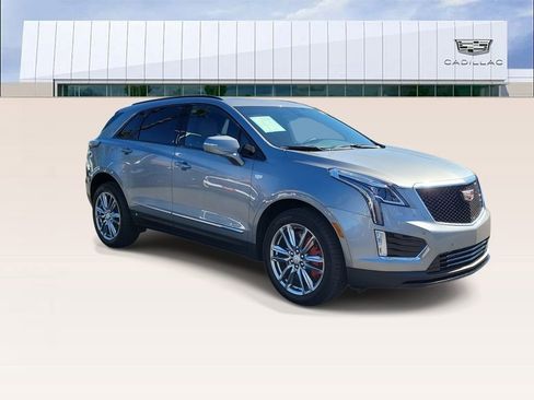 Used 2025 Cadillac XT5 Sportv image 2