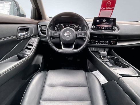 Used 2022 Nissan Rogue SV w/ SV Premium Package image 5