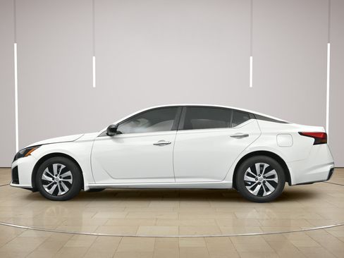 Certified 2024 Nissan Altima 2.5 S FWD image 27