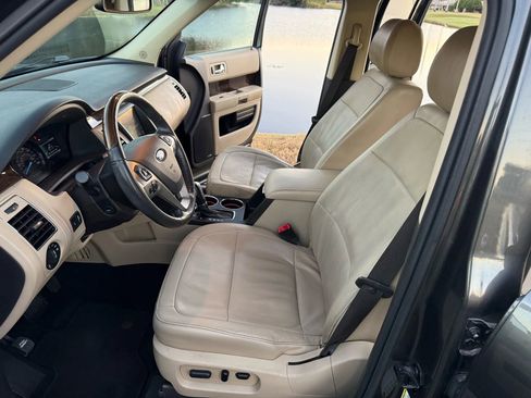 Used 2019 Ford Flex Limited image 13