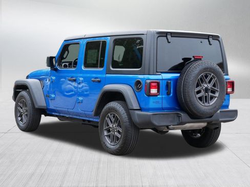 Used 2024 Jeep Wrangler Sport S image 5