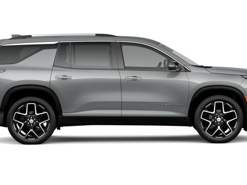 New 2026 Chevrolet Traverse High Country FWD image 3
