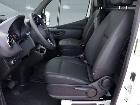 New 2025 Mercedes-Benz Sprinter 2500 image 4