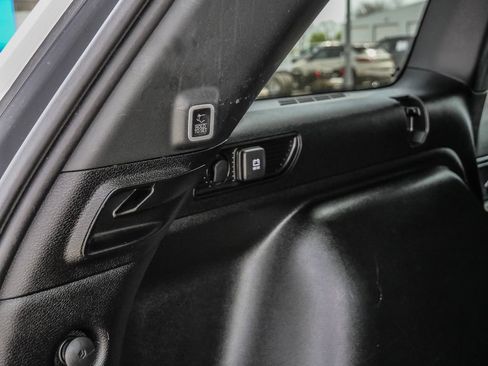 Used 2024 Jeep Grand Cherokee Altitude image 14