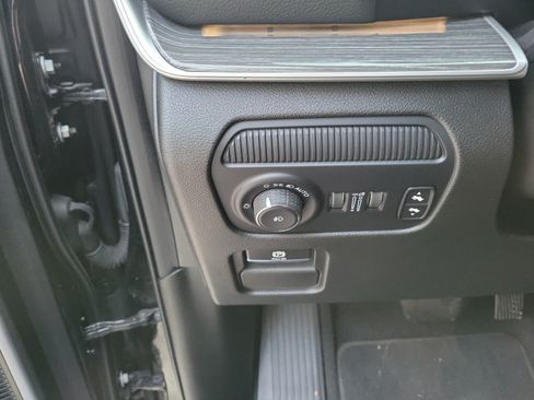 Used 2022 Jeep Wagoneer Series II w/ Premium Group I RWD image 25
